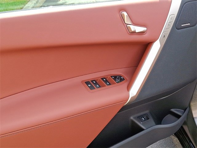 New 2026 BMW iX xDrive60 w/ Premium Package image 11