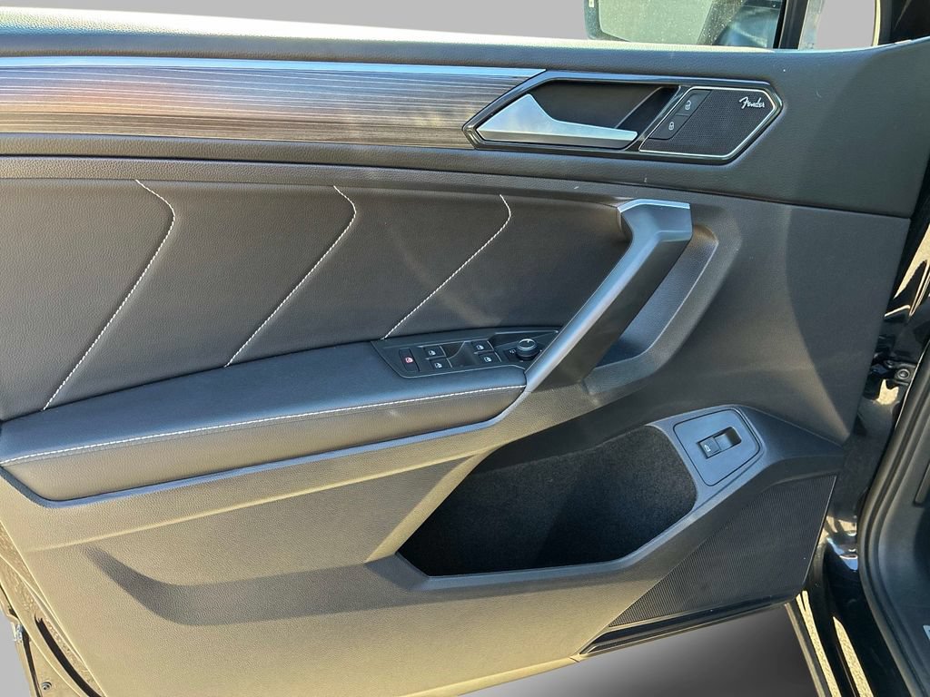 Used 2024 Volkswagen Tiguan SEL R-Line AWD/4WD image 19