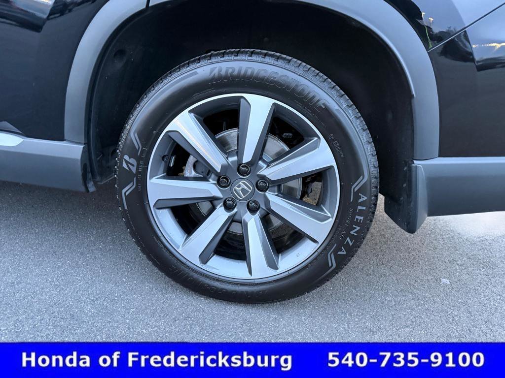 Used 2025 Honda Pilot Elite image 13