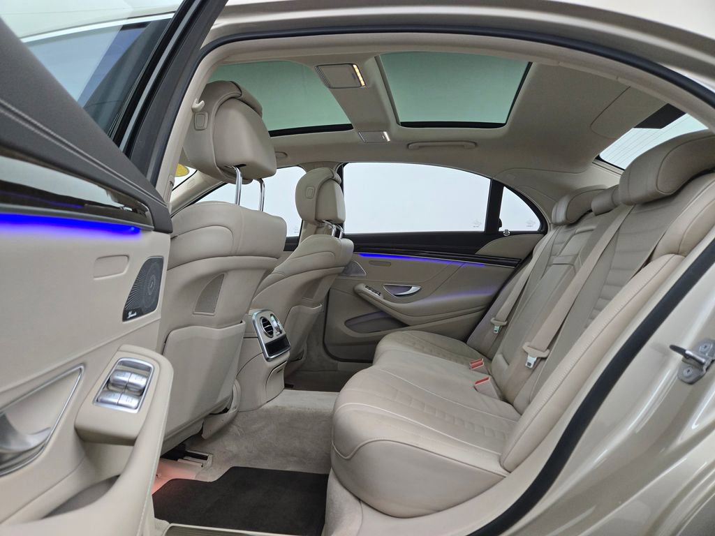 Used 2020 Mercedes-Benz S 560 4MATIC Sedan image 39