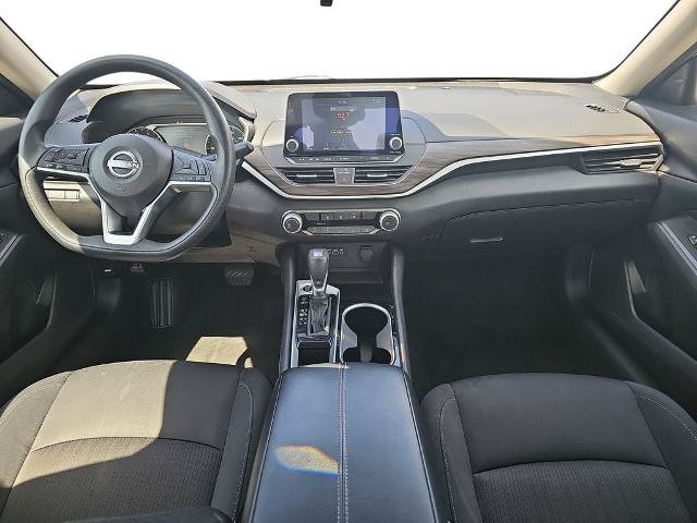 Used 2024 Nissan Altima 2.5 SV FWD image 9