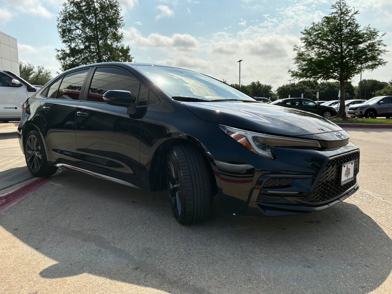 Used 2024 Toyota Corolla SE w/ SE Package image 4