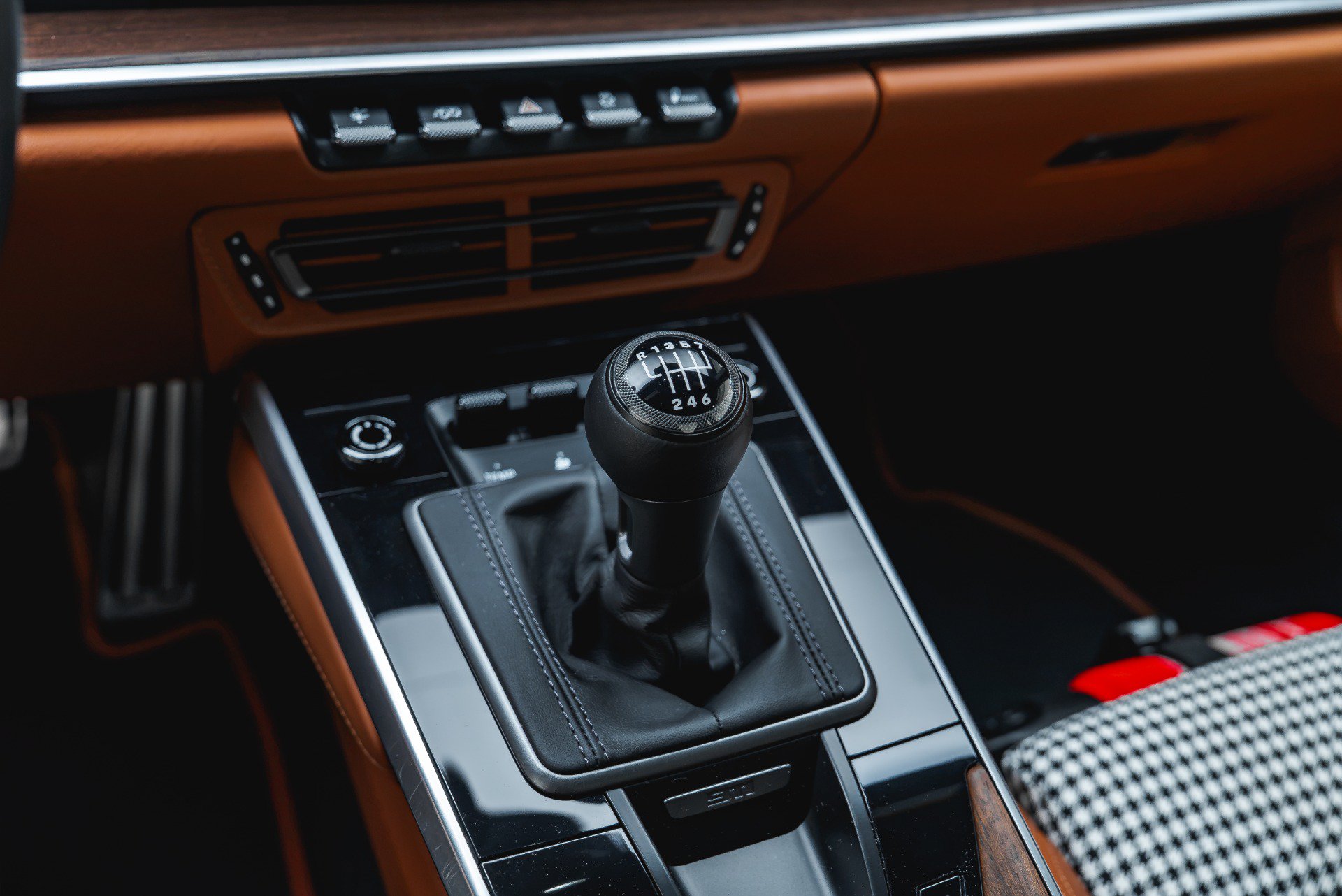 Used 2023 Porsche 911 Sport Classic RWD image 79