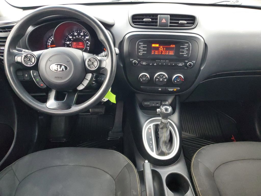Used 2015 Kia Soul + image 20