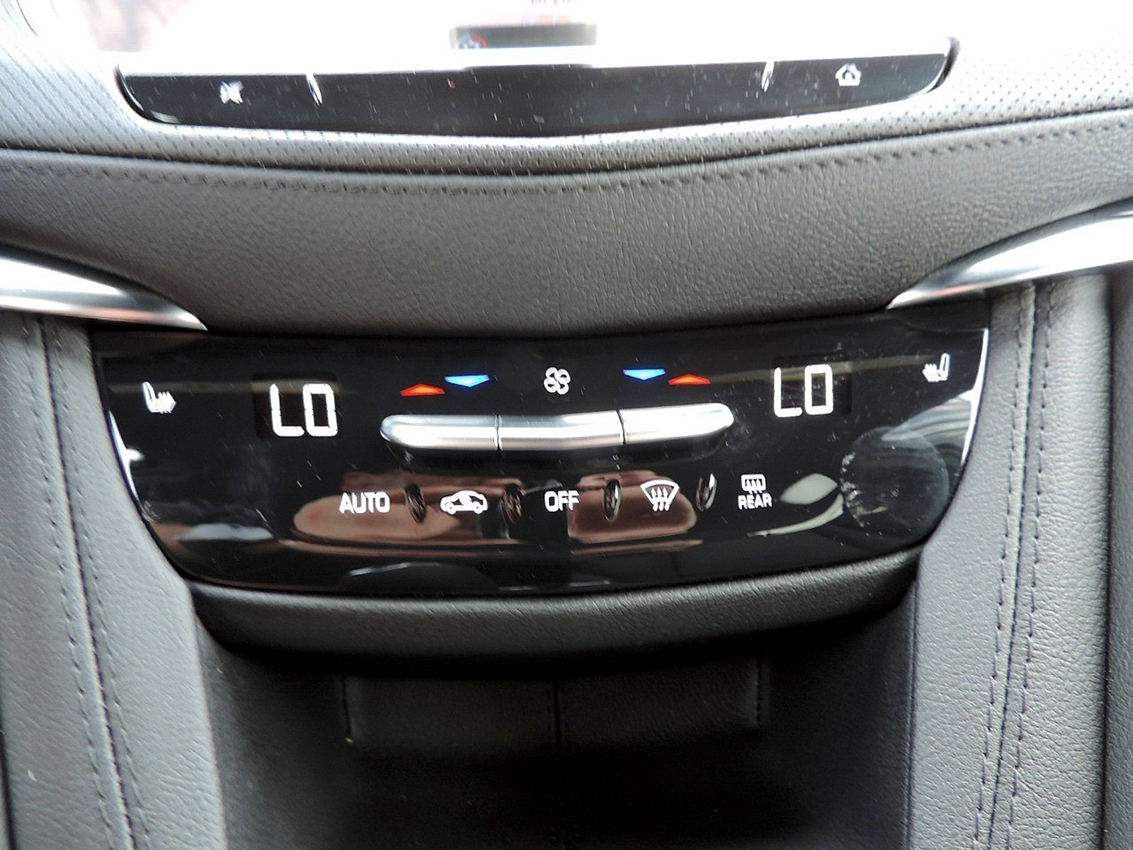 Used 2025 Cadillac XT5 Premium Luxury FWD image 4
