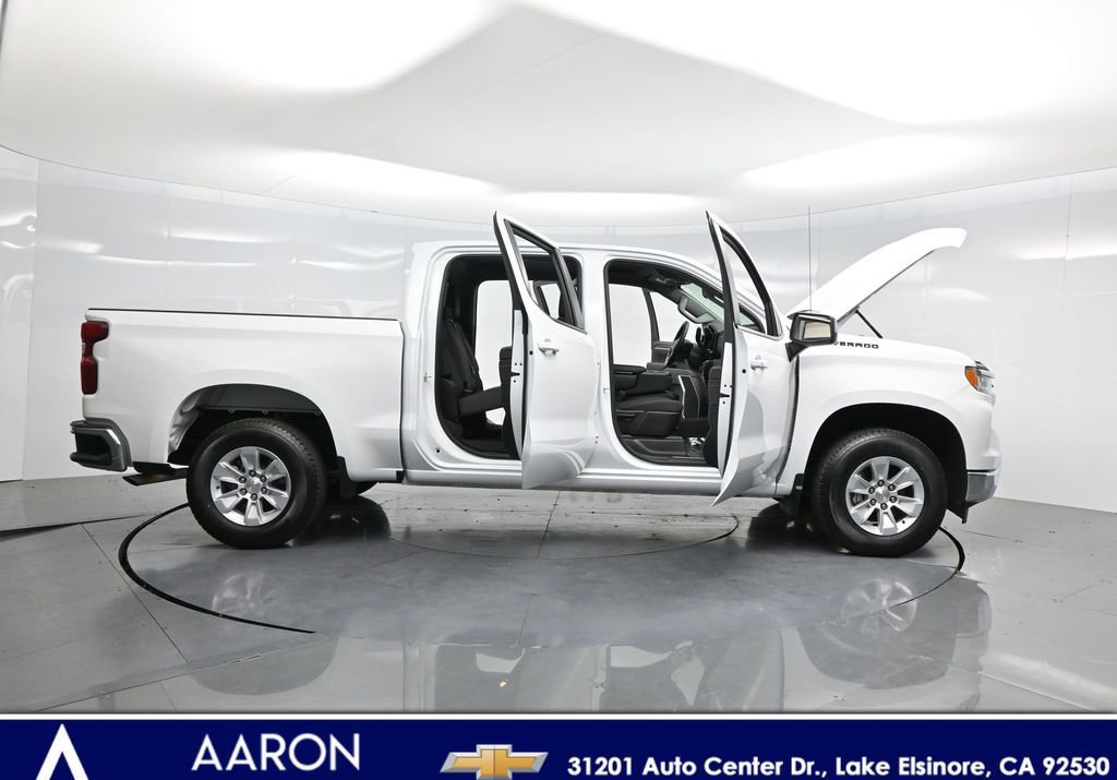 Used 2025 Chevrolet Silverado 1500 LT w/ LPO, Dark Essentials Package image 3