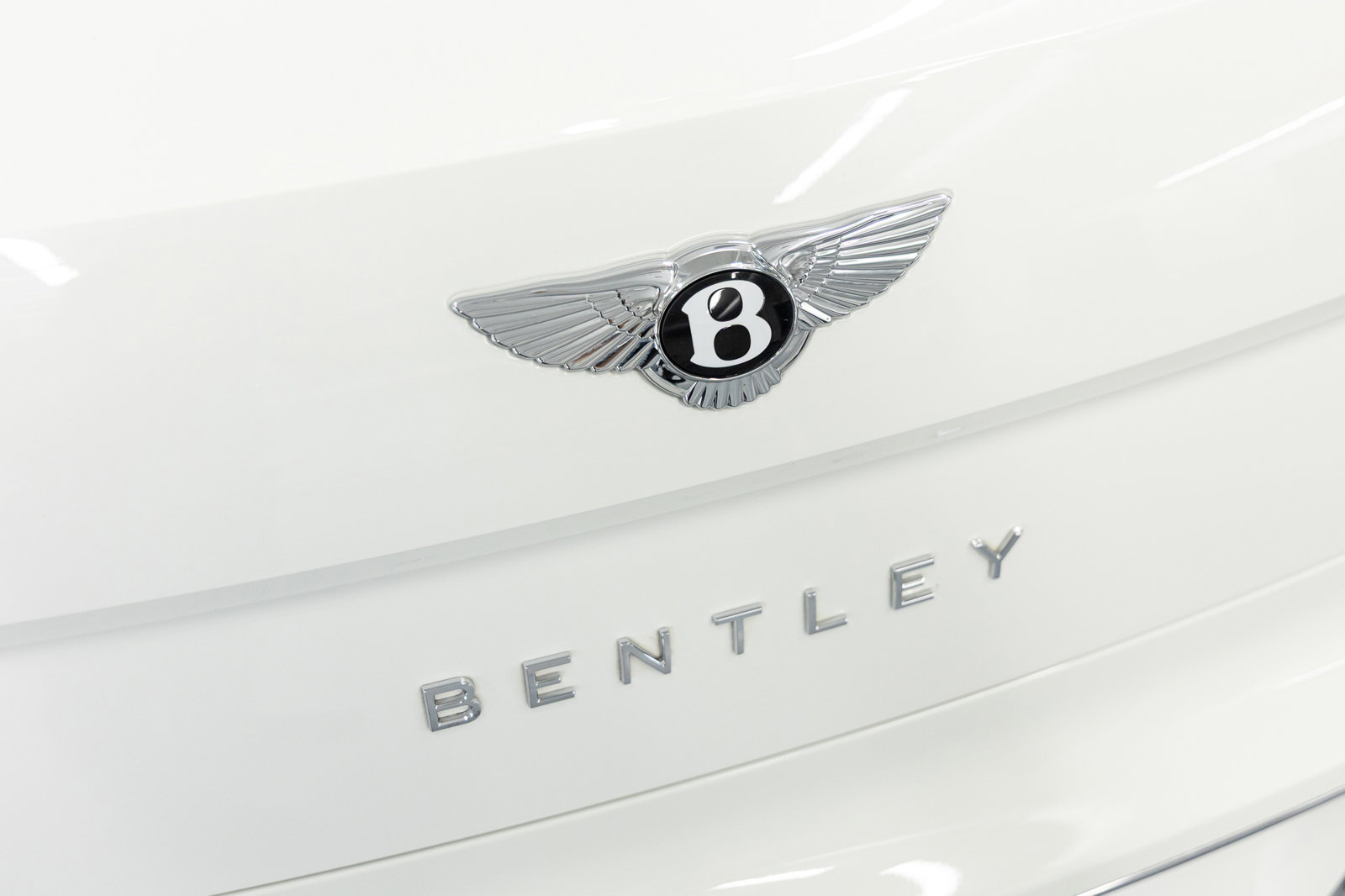 Certified 2026 Bentley Flying Spur Plug-In Hybrid image 22