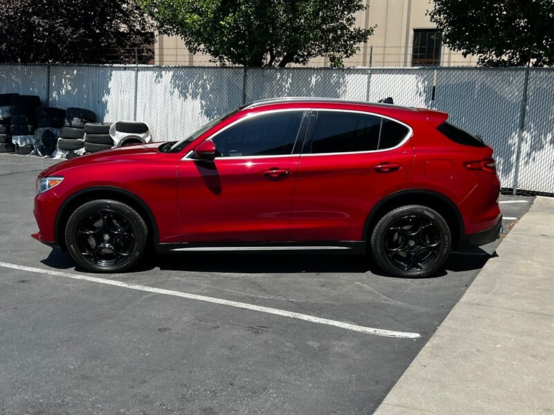 Used 2018 Alfa Romeo Stelvio Ti Lusso AWD/4WD image 4