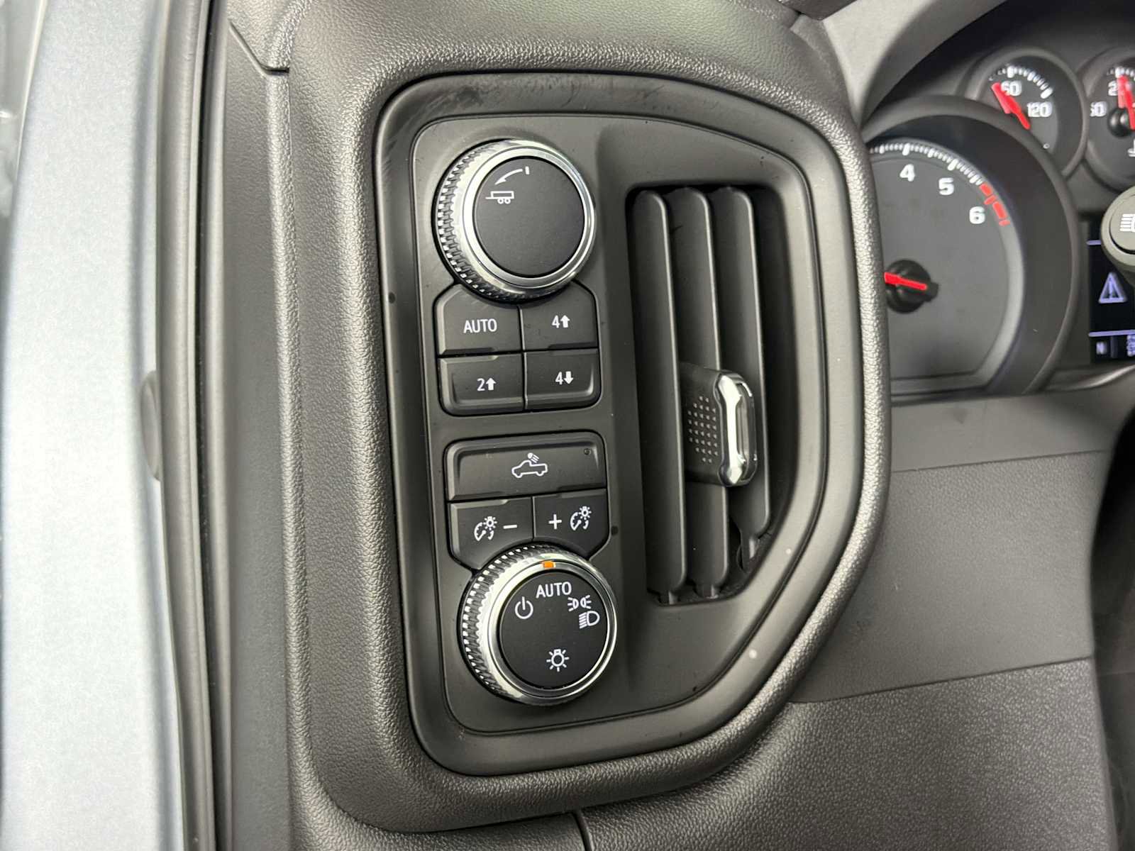Certified 2025 GMC Sierra 1500 Pro w/ Pro Value Package AWD/4WD image 20