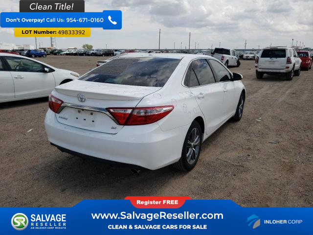 Used 2015 Toyota Camry SE FWD image 5