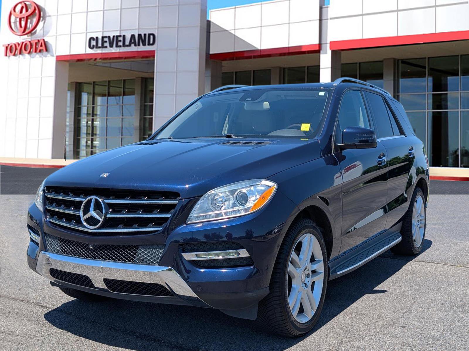 Used 2015 Mercedes-Benz ML 350 2WD image 5