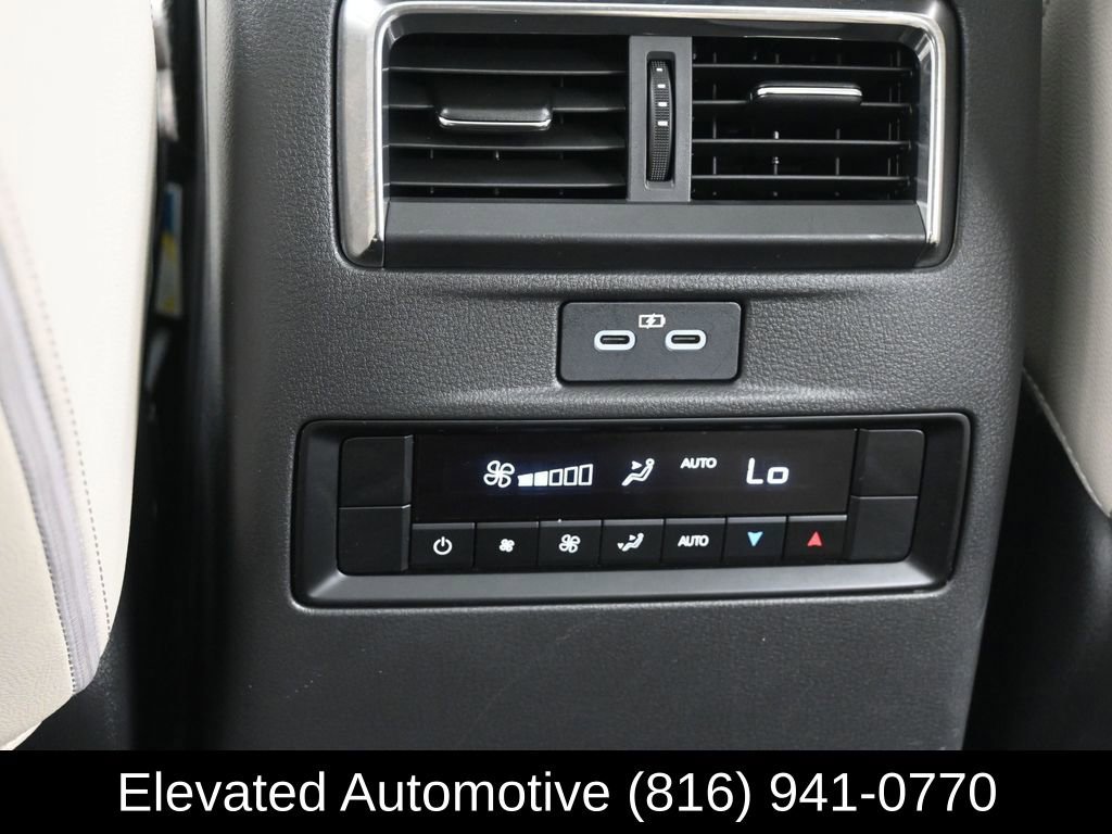 Used 2024 MAZDA CX-90 3.3 Turbo w/ Premium Package image 15