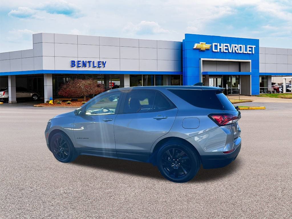 Used 2023 Chevrolet Equinox LS w/ LS Convenience Package image 3