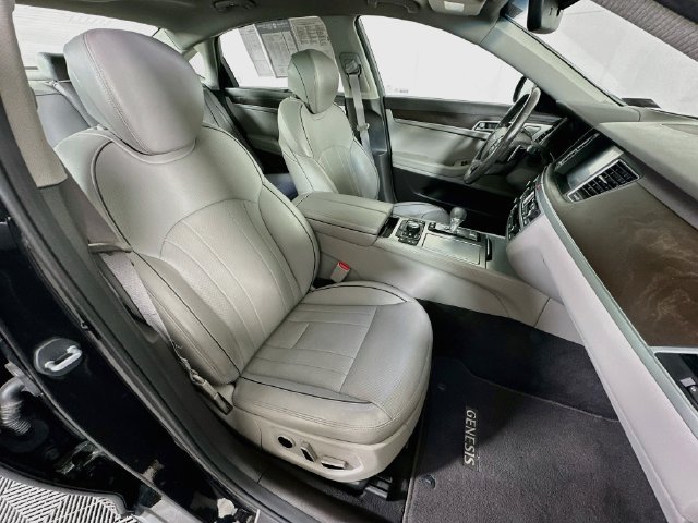 Used 2019 Genesis G80 3.8 w/ Ultimate Package 03 AWD/4WD image 35