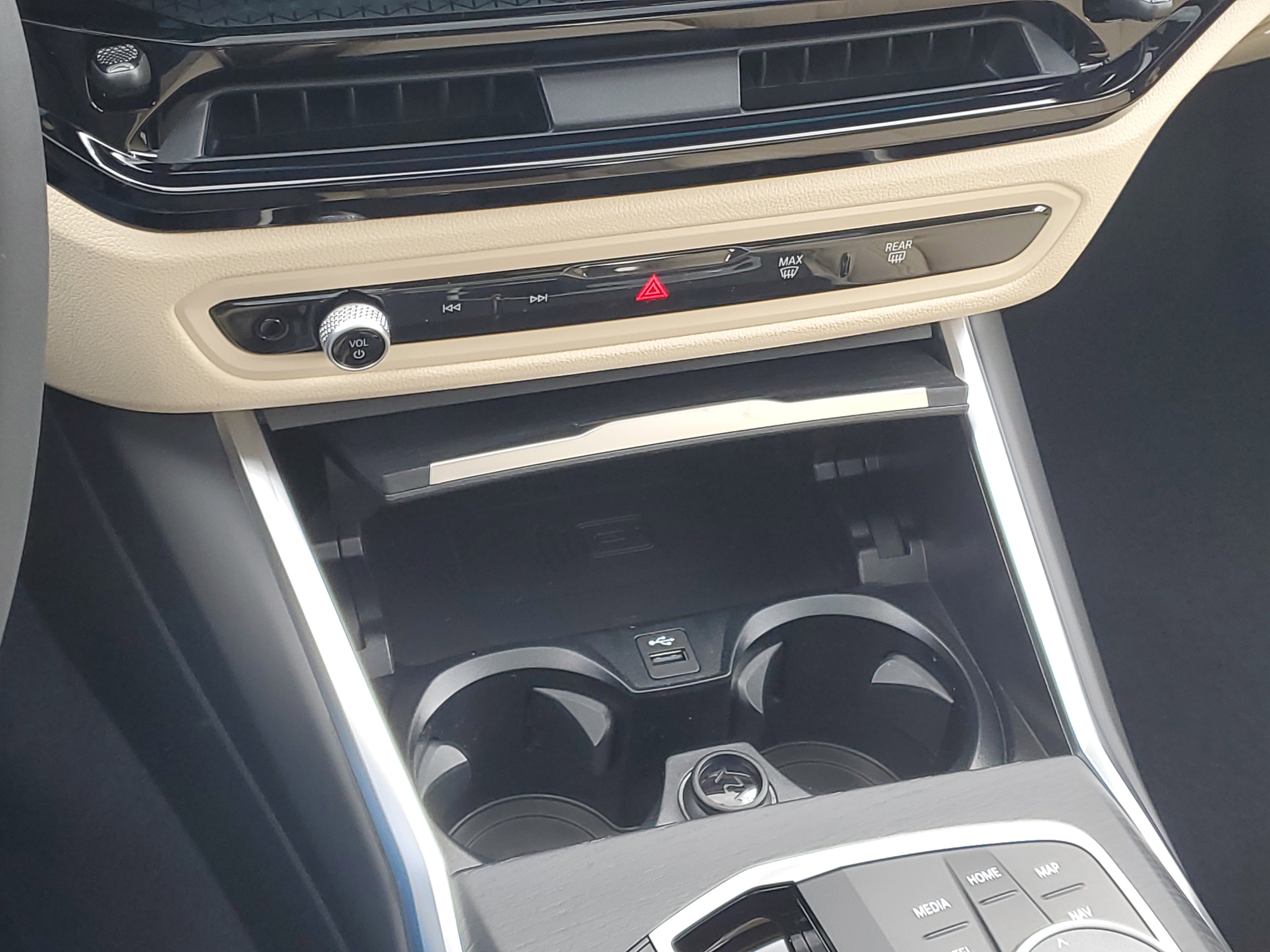 New 2026 BMW 330i xDrive Sedan w/ Premium Package image 19