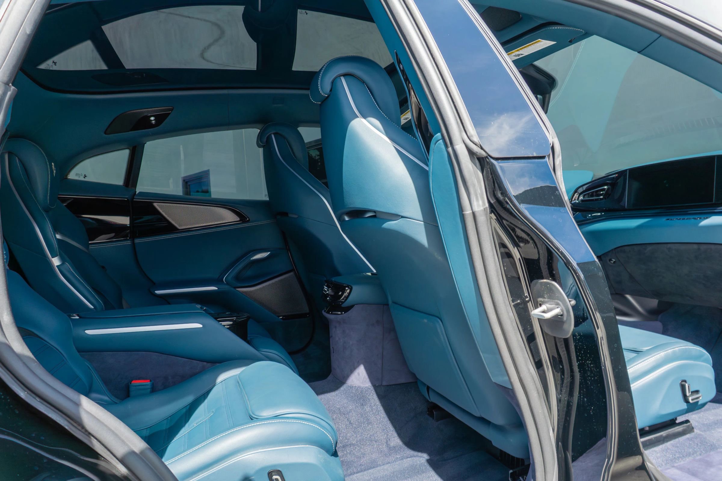 Used 2024 Ferrari Purosangue image 16