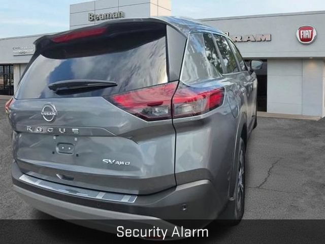 Used 2023 Nissan Rogue SV w/ SV Premium B Package AWD/4WD image 3