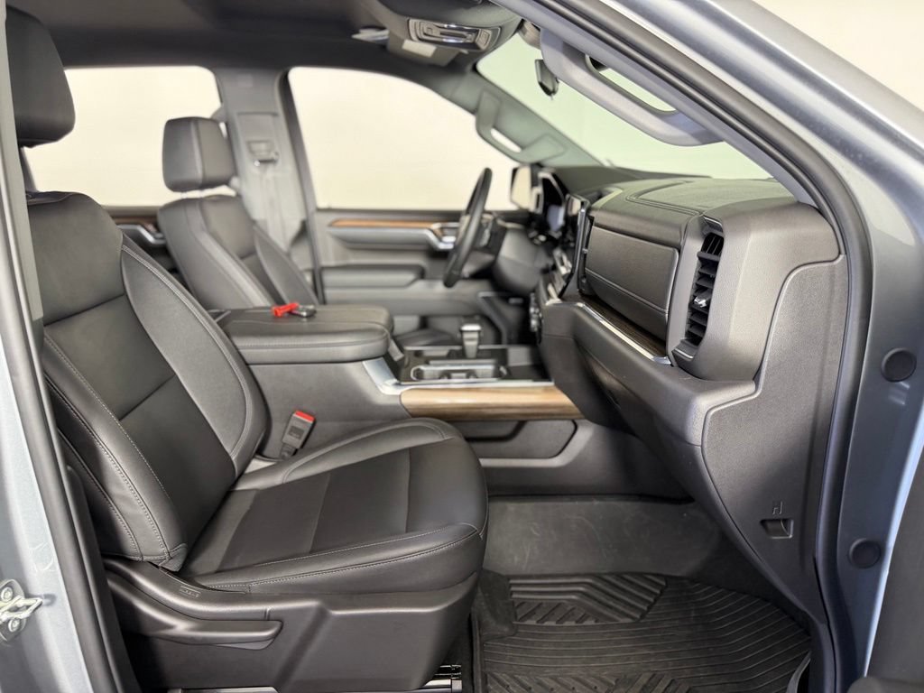 Certified 2024 Chevrolet Silverado 1500 LT Trail Boss w/ LT Trail Boss Premium Package AWD/4WD image 43