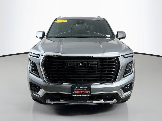 Used 2025 GMC Yukon Elevation AWD/4WD image 2