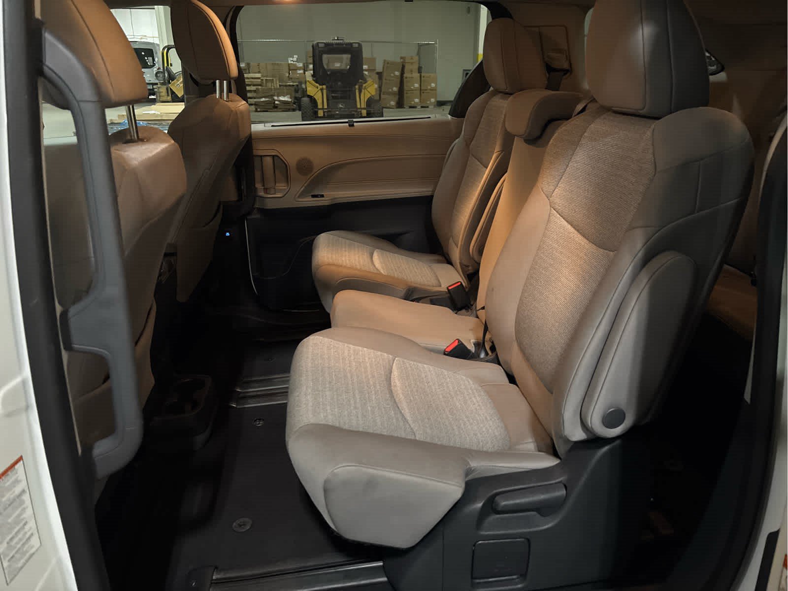 Certified 2024 Toyota Sienna LE AWD/4WD image 8