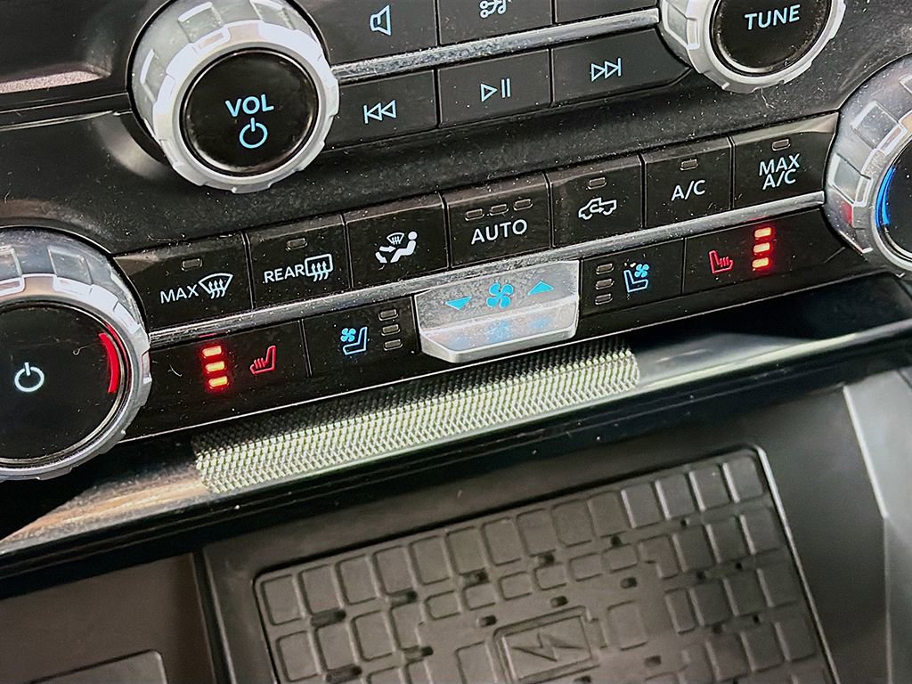 Used 2023 Ford F150 Lariat w/ Equipment Group 502A High image 40