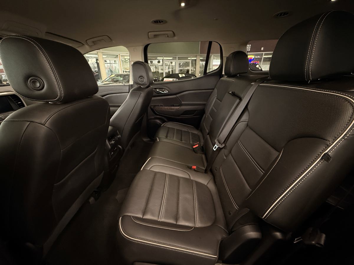 Used 2023 GMC Acadia Denali FWD image 27