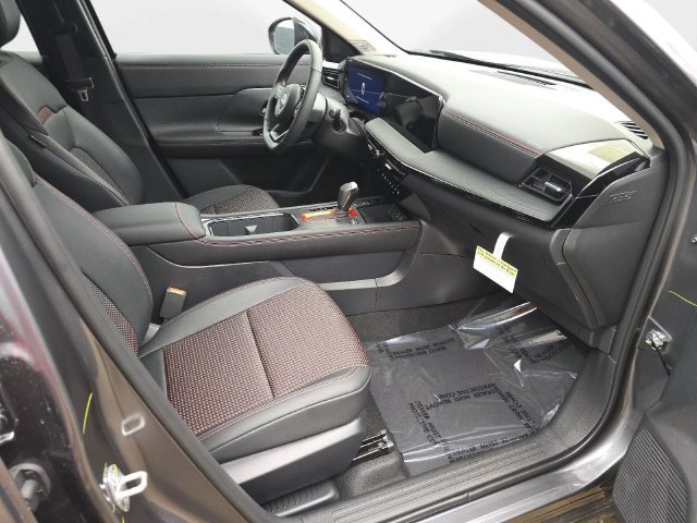 New 2027 Nissan Kicks SR w/ SR Premium Package FWD image 39