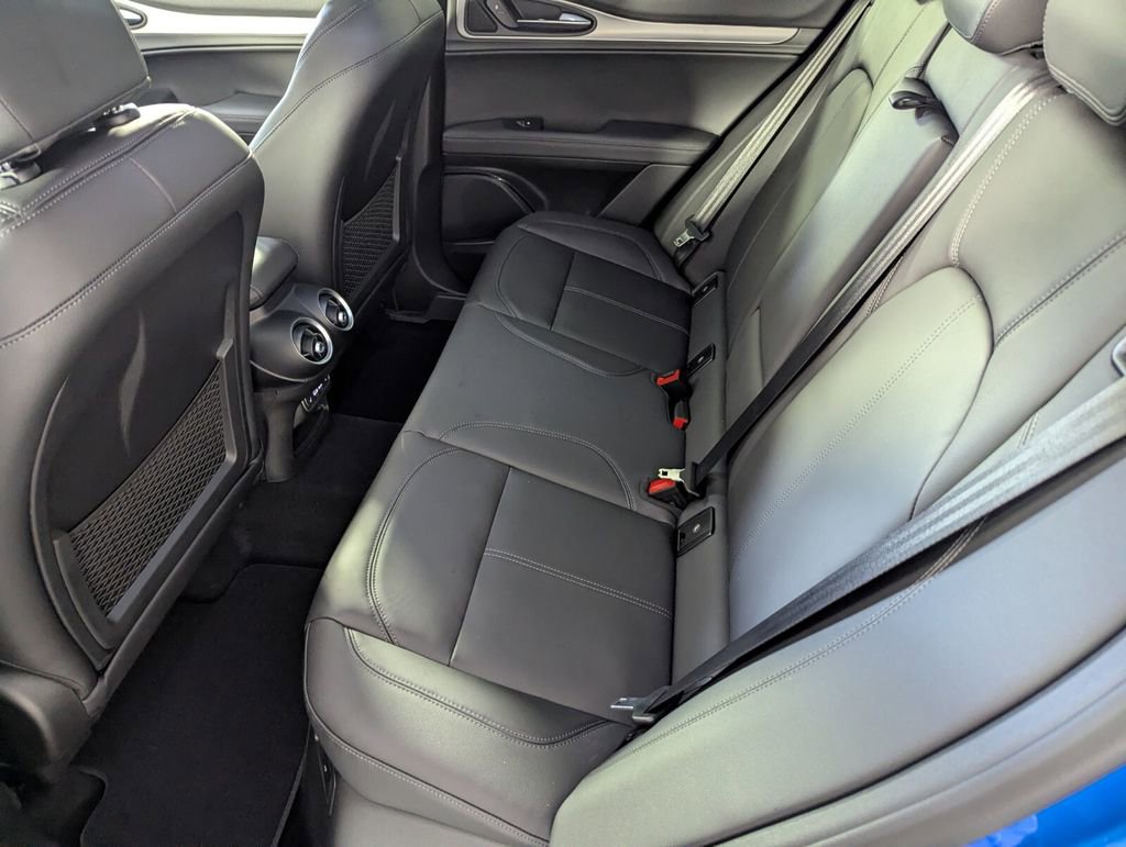 New 2025 Alfa Romeo Stelvio Sprint w/ Convenience Package image 14
