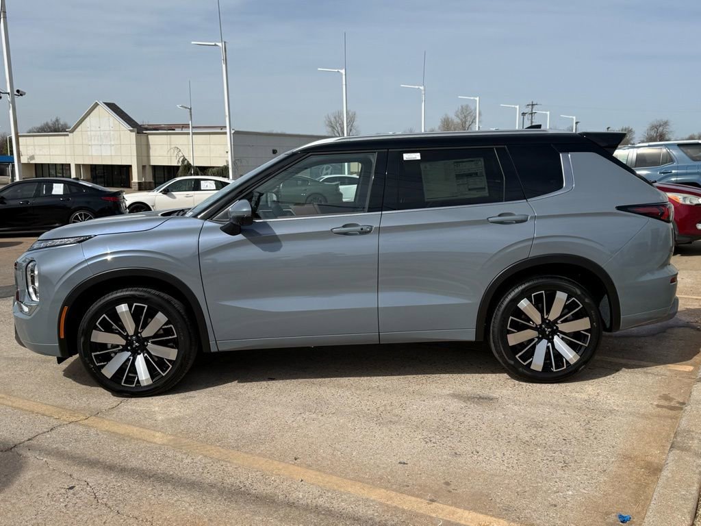 New 2026 Mitsubishi Outlander SEL image 4