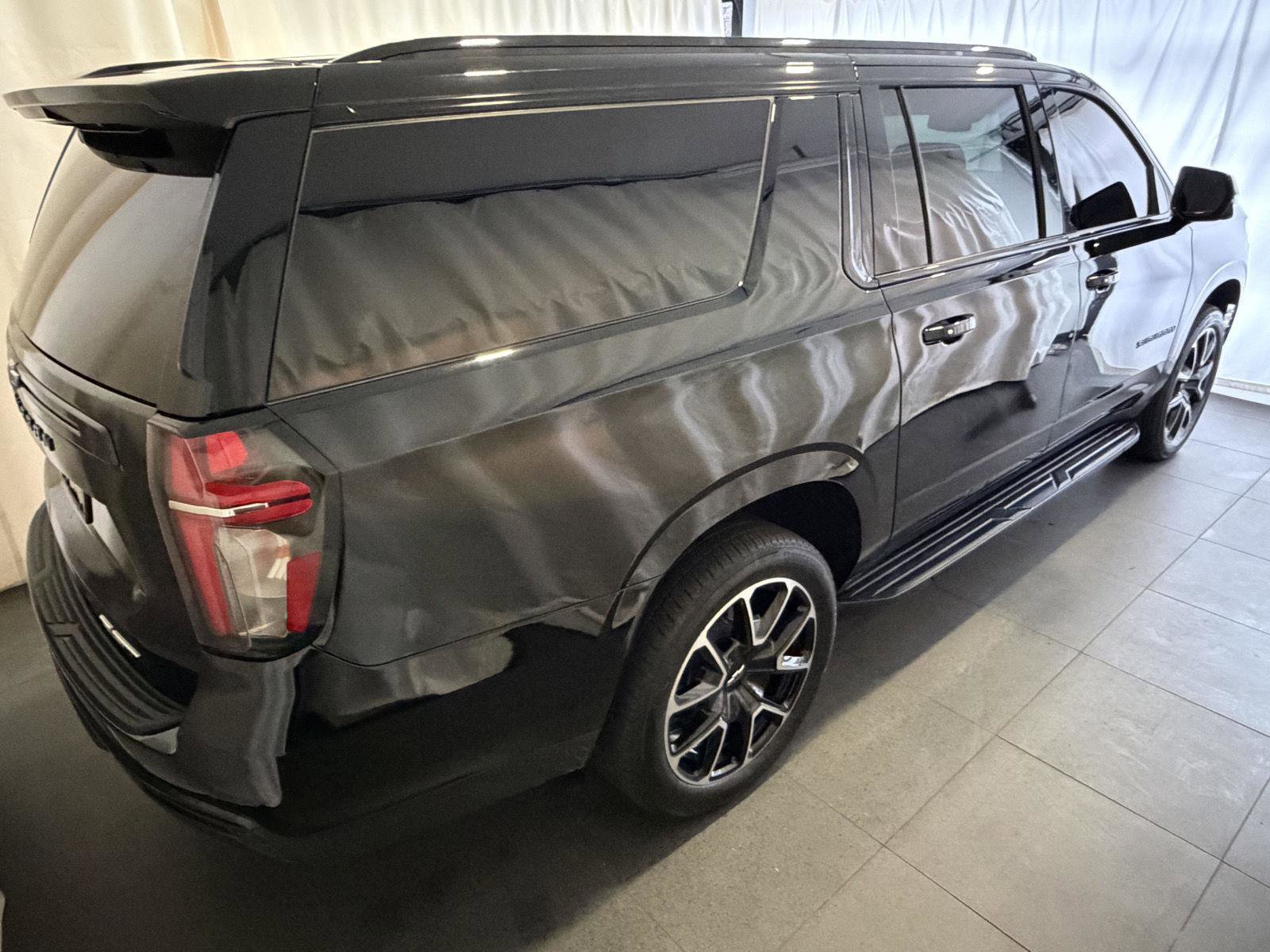 Used 2024 Chevrolet Suburban RST w/ Luxury Package image 9