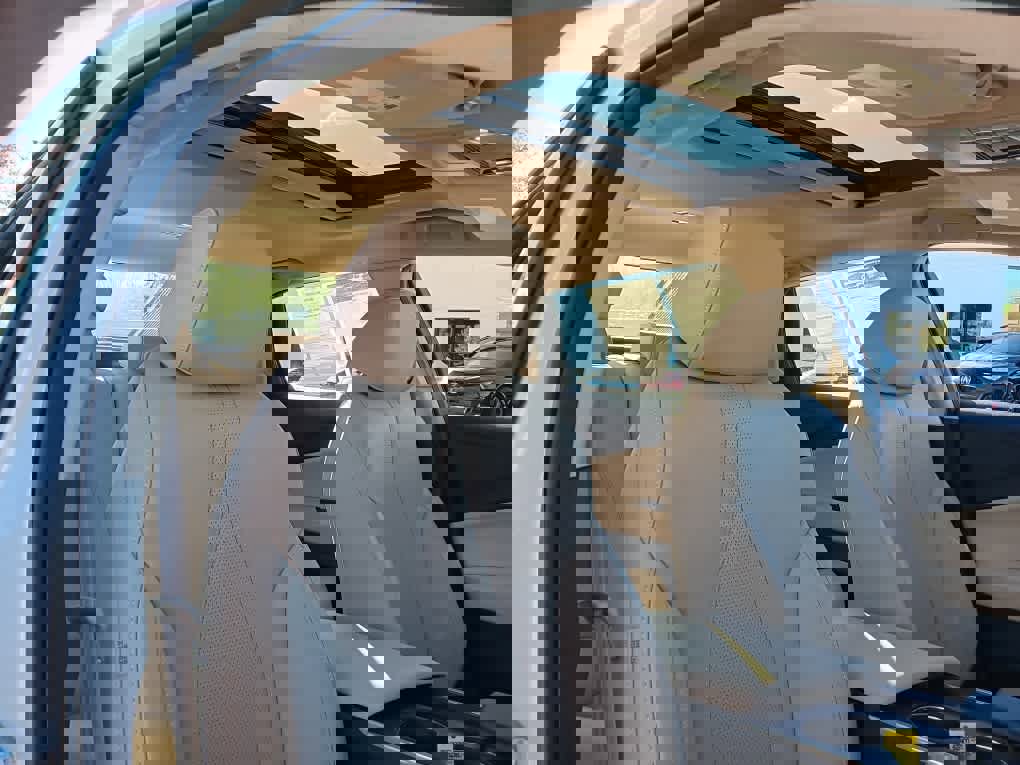 Used 2025 Acura TLX w/ Technology Package image 19