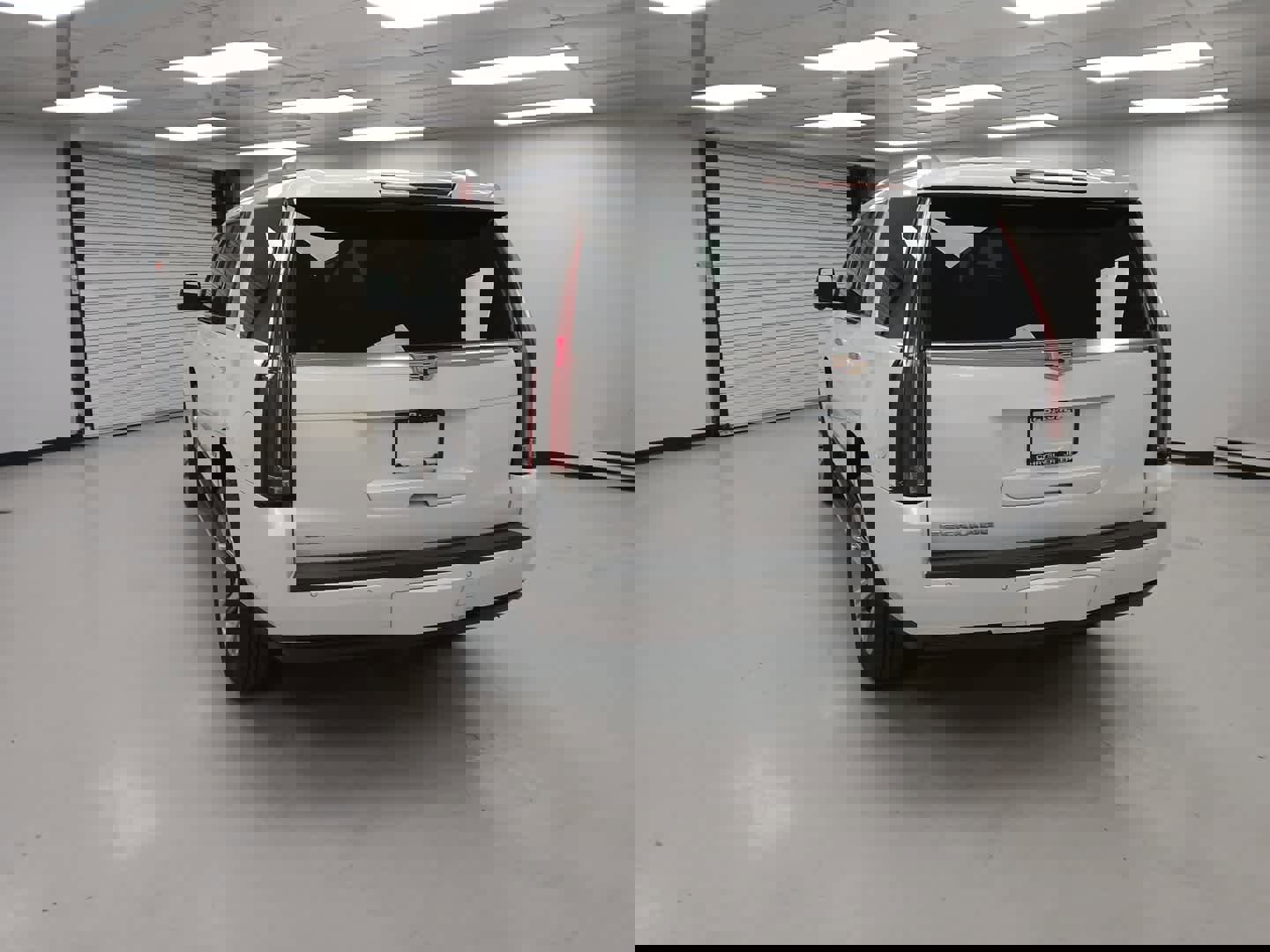 Used 2019 Cadillac Escalade Luxury image 4