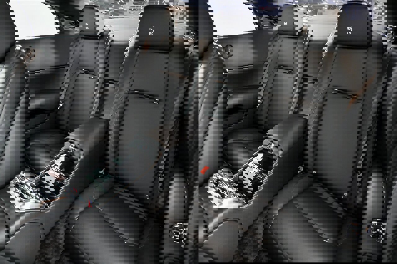 Used 2014 Rolls-Royce Wraith image 24