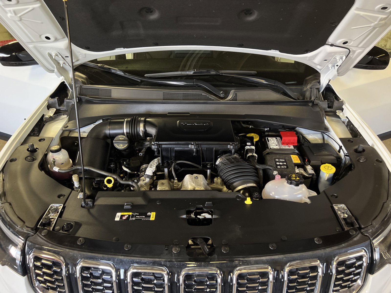 Used 2024 Jeep Compass Limited image 8