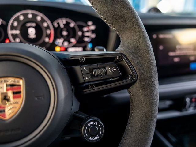 New 2026 Porsche Cayenne GTS image 27