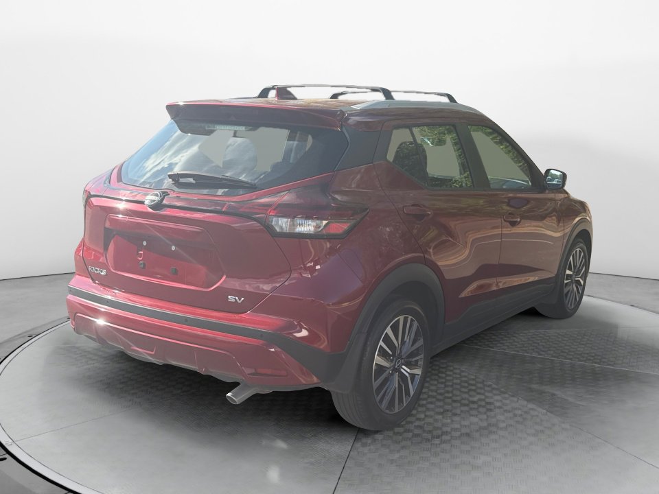 Used 2022 Nissan Kicks SV w/ Interior Electronics Package FWD image 7