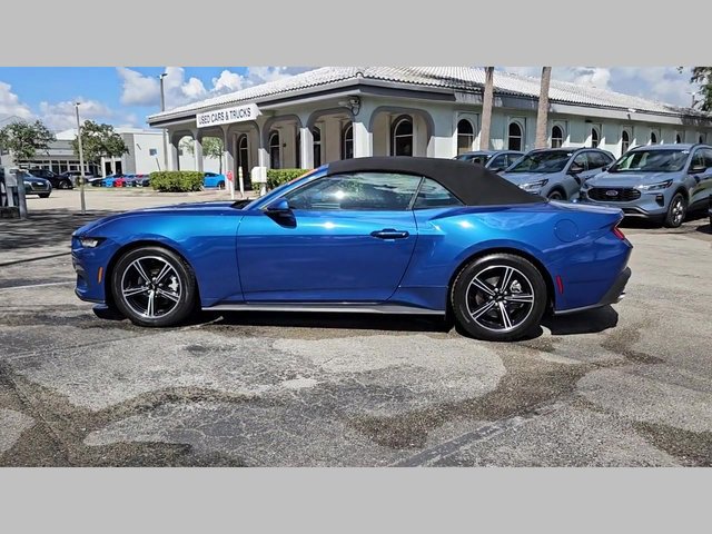 Used 2024 Ford Mustang Convertible image 26