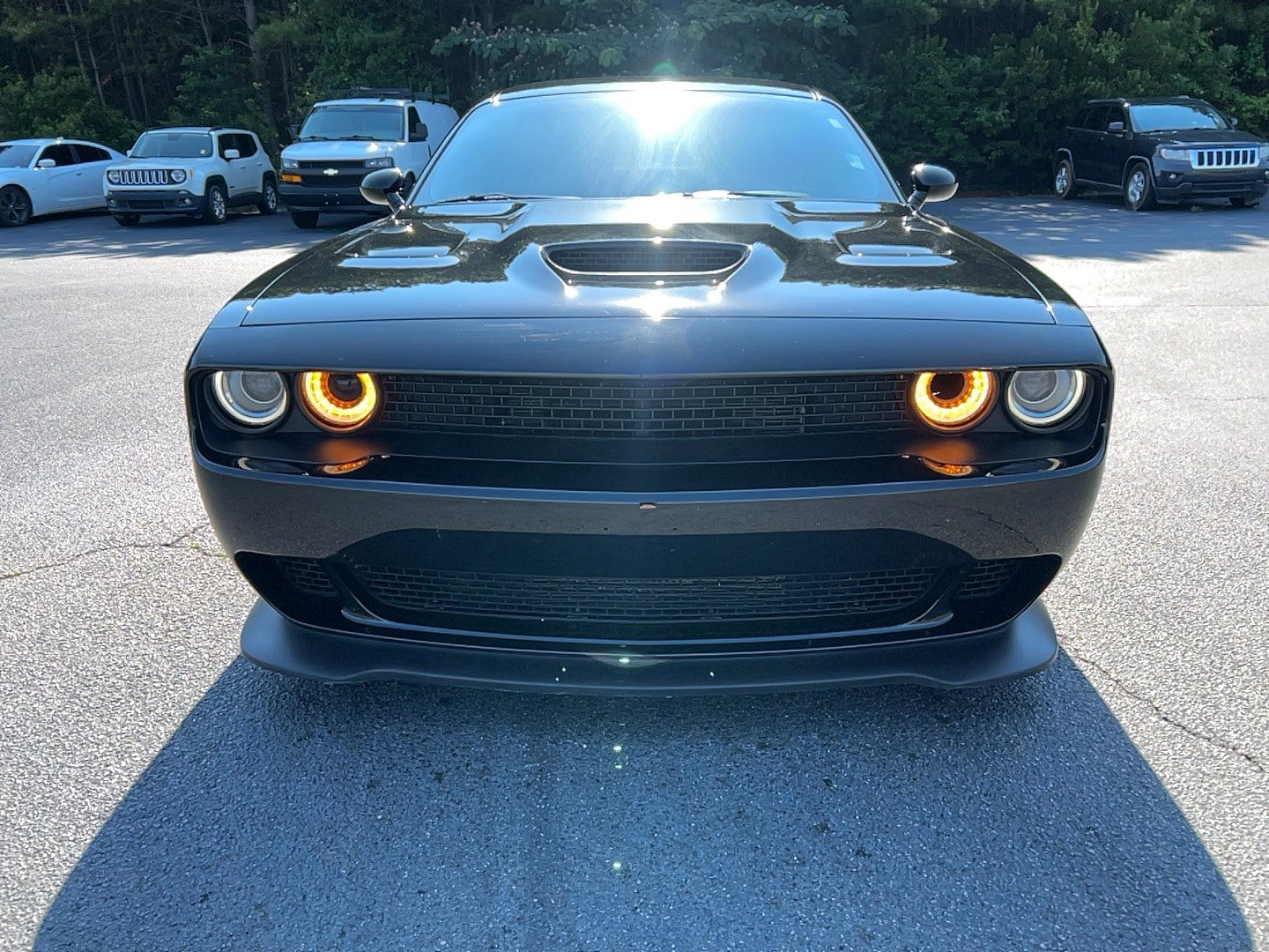 Used 2017 Dodge Challenger SRT Hellcat RWD image 2