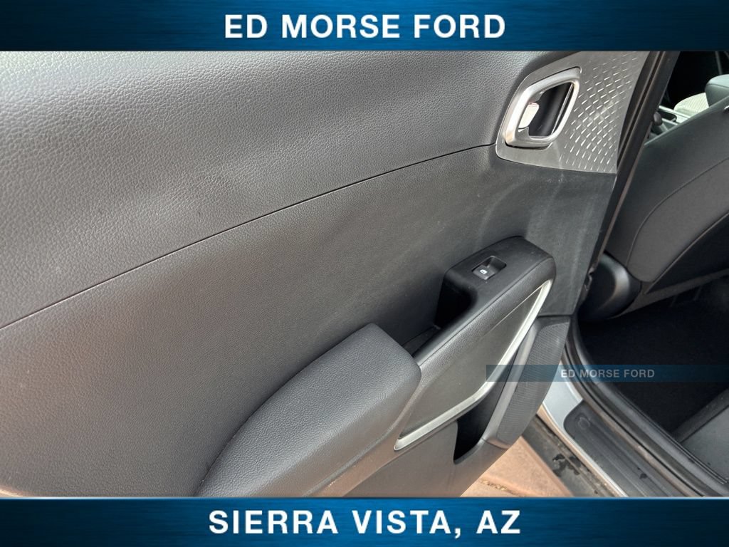 Certified 2025 Kia Soul LX FWD image 15
