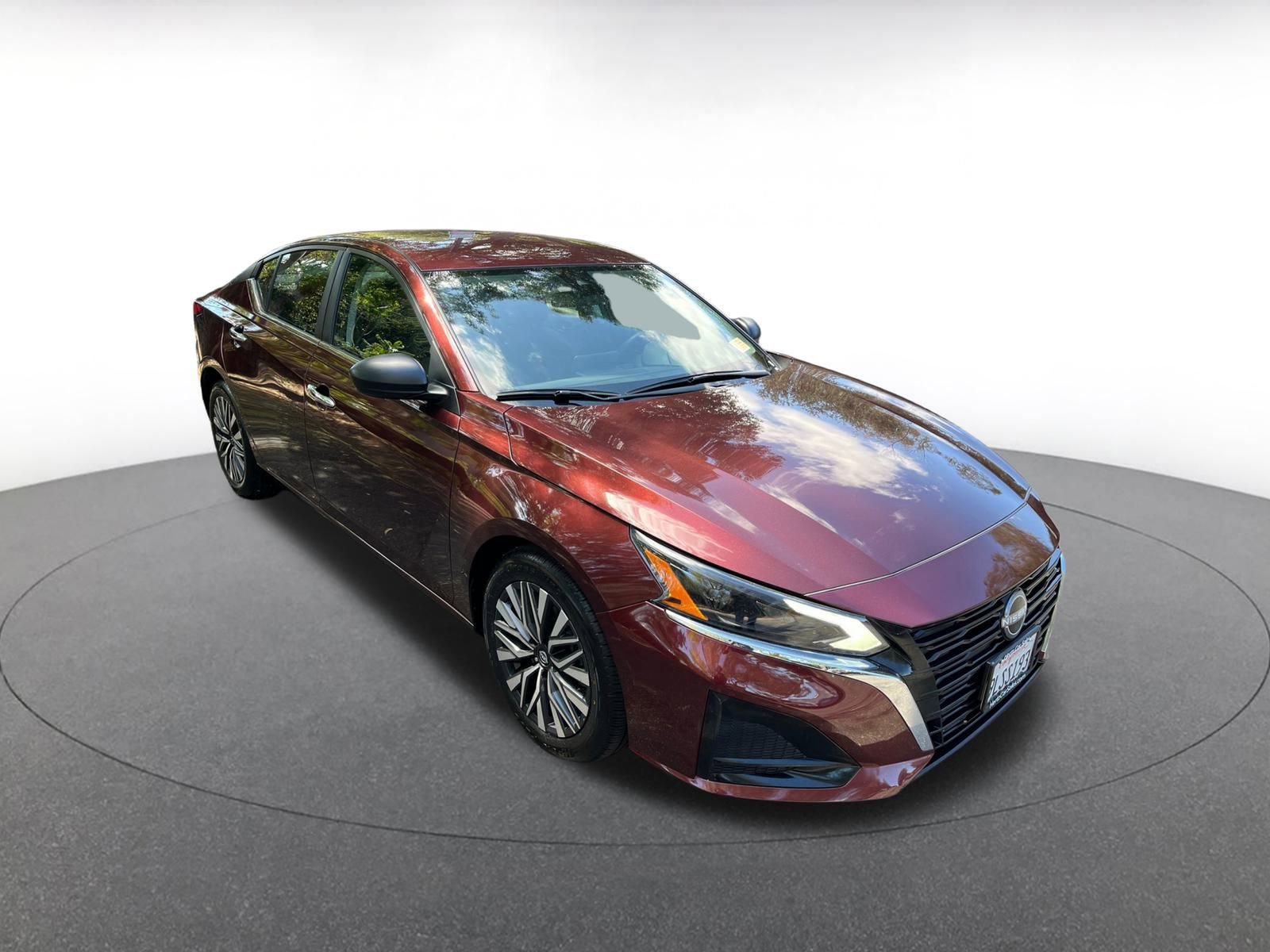 Used 2024 Nissan Altima 2.5 SV