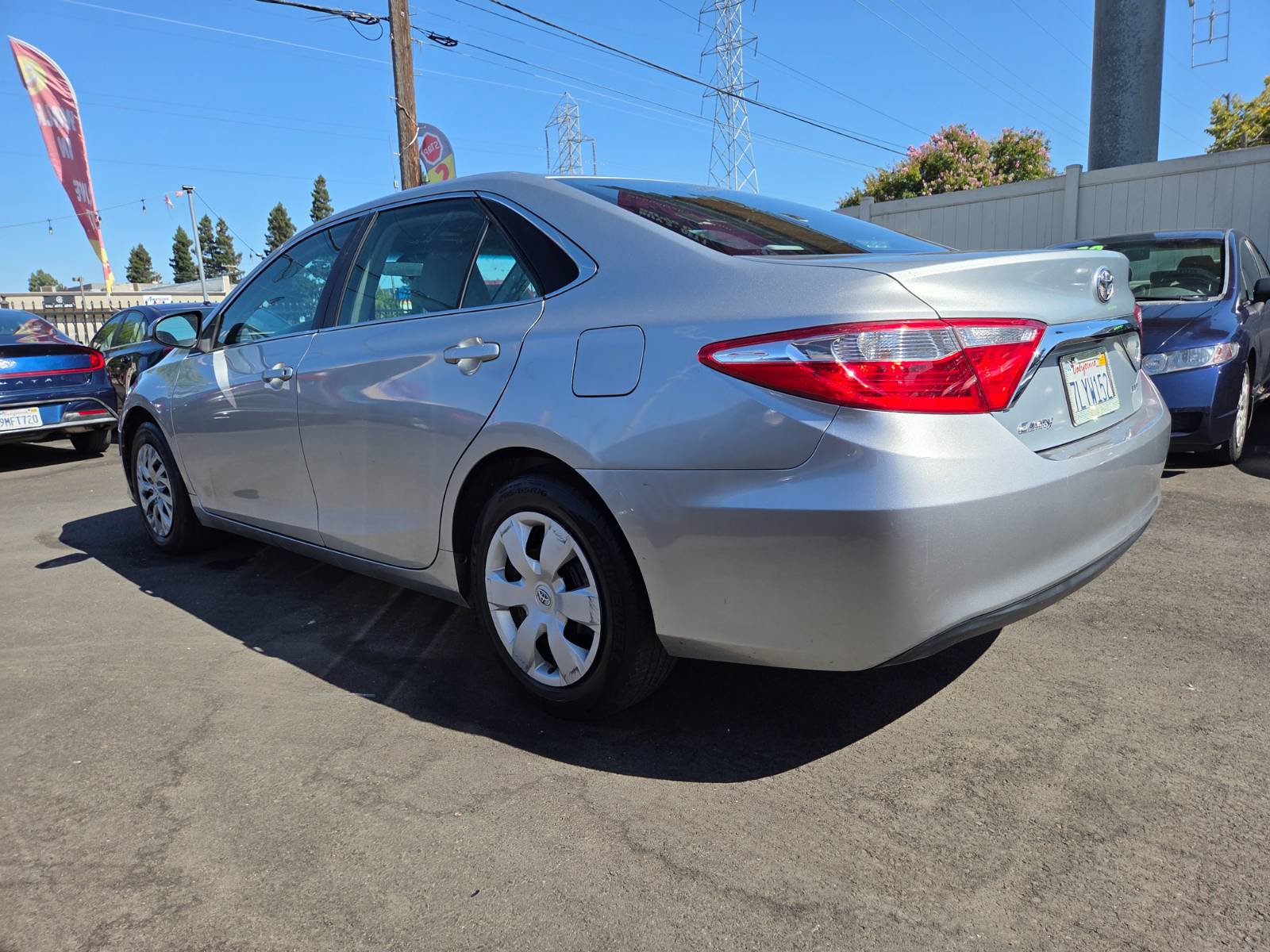 Used 2015 Toyota Camry XSE image 2