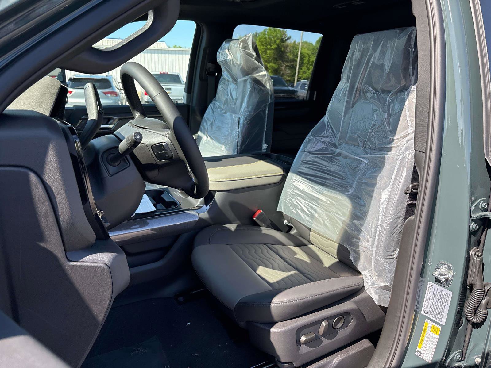 New 2026 Chevrolet Silverado 2500 ZR2 w/ LPO, Dark Essentials Package AWD/4WD image 10