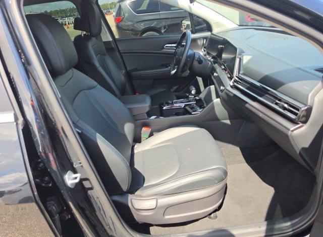 Certified 2023 Kia Sportage EX FWD image 6