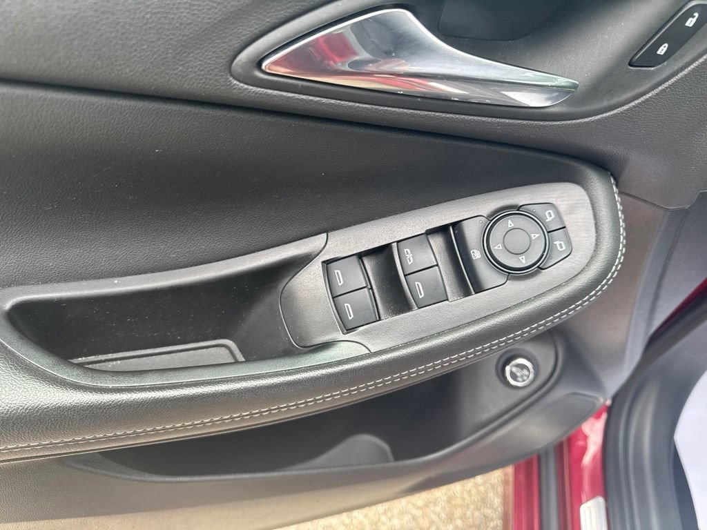 Used 2023 Buick Encore GX Select w/ Sport Touring Package FWD image 12