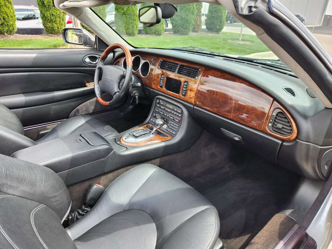 Used 2004 Jaguar XK8 Convertible image 10