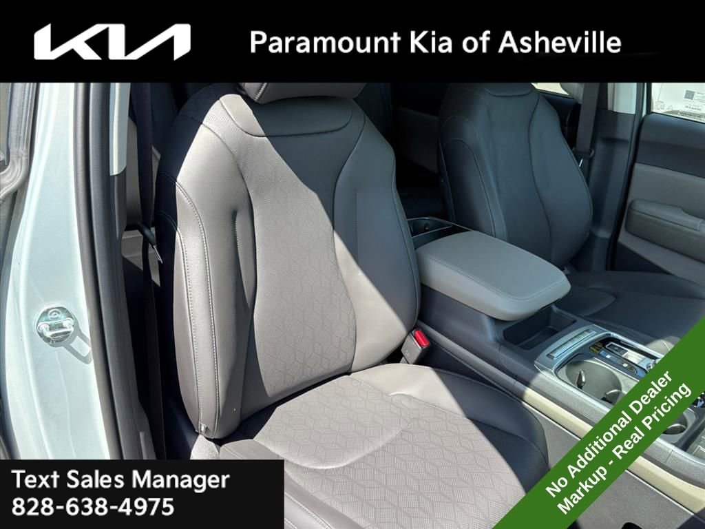 New 2026 Kia Carnival EX image 20