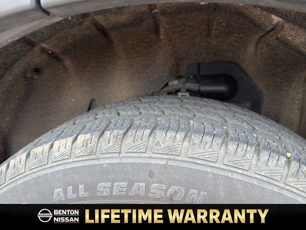 Certified 2023 Nissan Rogue SV image 9