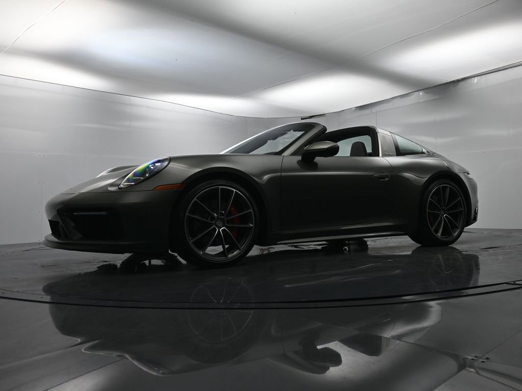Certified 2021 Porsche 911 Targa 4S w/ Sportdesign Package image 49