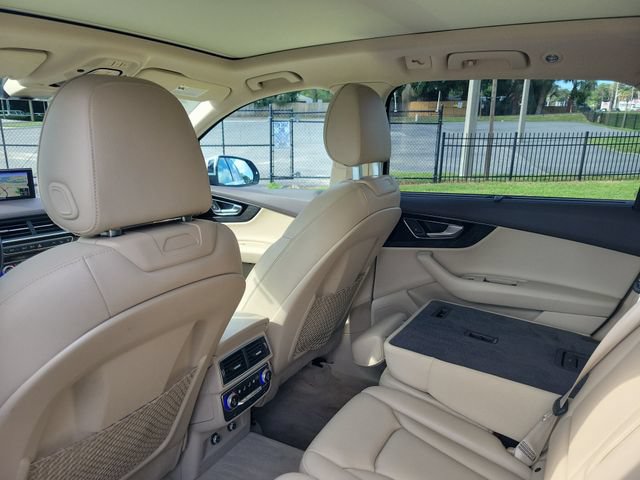 Used 2018 Audi Q7 3.0T Prestige AWD/4WD image 10