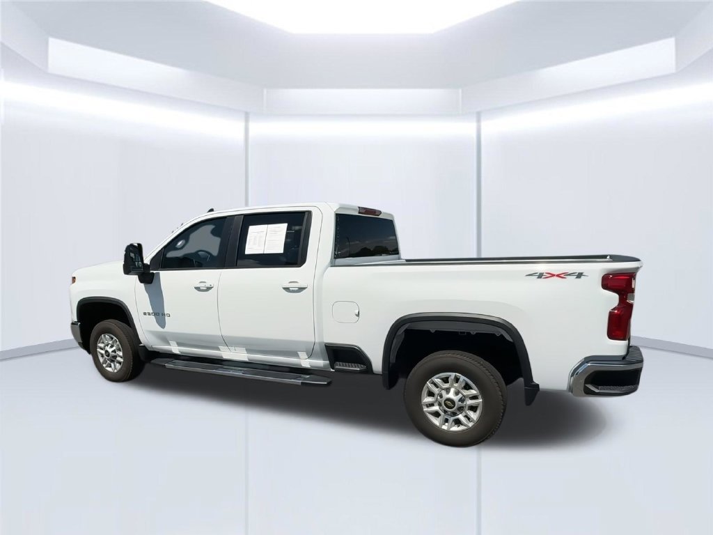Used 2025 Chevrolet Silverado 2500 LT w/ Convenience Package AWD/4WD image 9
